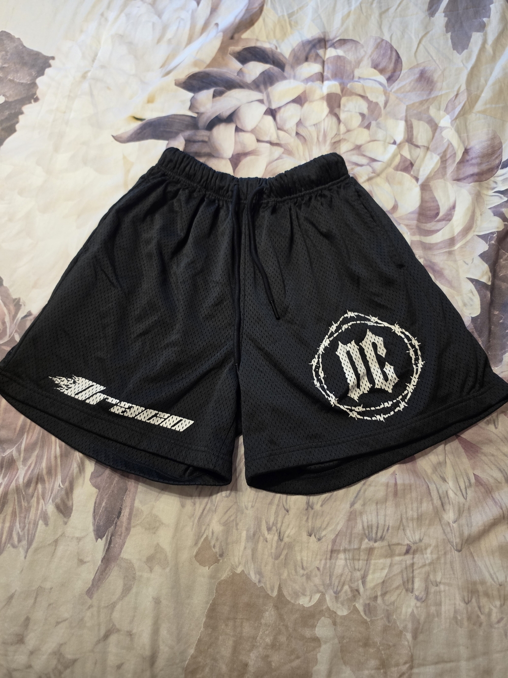 DRACO BANDIT SHORTS SIZE SMALL PREOWNED - Picture 1 of 5